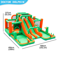 Château gonflable géant Doctor Dolphin avec toboggan et pistolet à eau, prix d'usine personnalisé, tissu Oxford 420D+840D, 5 personnes