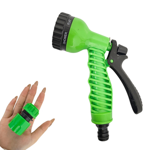 Boquilla de Manguera de Jardín con 7 Patrones de Rociado, Pistola de Agua Ajustable de Alta Presión, Herramienta de Riego Multipatrón de Metal para Plantas, Flores y Lavado de Autos - Product Image 1