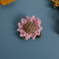 Broche en polyester tissée à la main exquise, épinglette créative en crochet de dessin animé, accessoires de mode, porte-clés en peluche, jouets KIVA Party