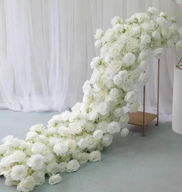 Corredores de flores de seda de imitación, blanco, rojo y morado, venta al por mayor, de alta calidad, camino de mesa de flores de boda, pasillo de flores artificiales de arco