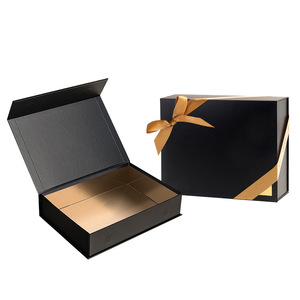 Scatola Regalo Magnetica Pieghevole in Cartone Nero di Lusso con Stampa Personalizzata e Logo - Product Image 3