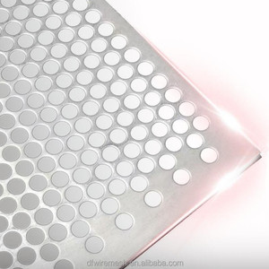 Lámina Metálica Perforada Decorativa Arquitectónica de Aluminio con Patrón de Trébol para Revestimiento de Fachadas de Edificios Interiores y Exteriores - Product Image 6