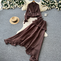 Ensemble élégant 2 pièces pour femme : haut plissé à col montant et manches longues avec ceinture à nouer et jupe longue fluide à volants pour le printemps et l'automne
