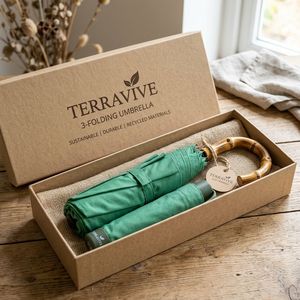 Parapluie pliant en 3 sections avec poignée en <span class=keywords><strong>J</strong></span> en bambou RPET, certifié GRS, personnalisable avec logo, manuel, premium, vert eucalyptus, écologique et durable - Product Image 1