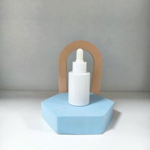 Flacon compte-gouttes en verre ambré transparent de 50 ml de qualité supérieure, avec pipette sérigraphiée, pour huiles essentielles – Meilleures ventes - Product Image 6