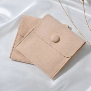 Petite pochette à bijoux multifonctionnelle personnalisée pour ranger et offrir des bijoux - Product Image 3