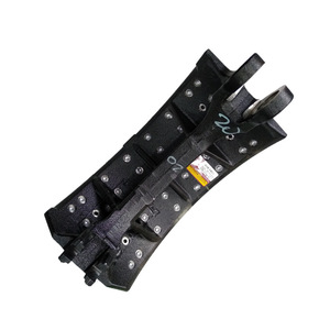 Essieu avant de chariot élévateur Bobcat Doosan D160S A14958436 avec freins à tambour et plaquettes de frein pour chariot à moteur à combustion interne - Product Image 1