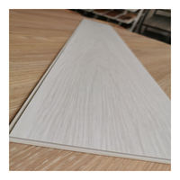 UK wasserdichte Holzmaserung 4mm 5mm 6mm 7mm 8mm PVC Click Lock Spc Lvt Gewerblicher Bodenbelag Vinyl Fischgräten boden Dielen fliesen