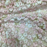 Tissu en maille à imprimé floral pour l'été, idéal pour les chaussures, les sacs et la décoration intérieure pour femmes