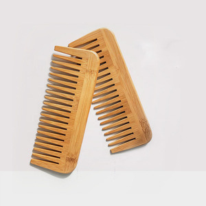 Peigne à poux en bambou couleur naturelle et peigne de toilettage pour barbe au laser, avec manche en bois et logo laser, idéal pour les voyages - Product Image 6