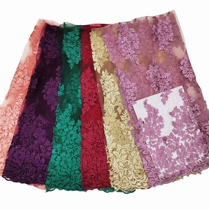 Đơn Giản Đôi Biên Giới Định Vị Hoa Pháp Thêu Vải Ren Với Đá - Product Image 6