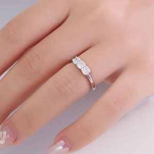 IGI <span class=keywords><strong>Certified</strong></span> 3 Pedra Almofada Corte Anel 14K Ouro Branco Minimalista Estilo De Noivado Anéis De Diamante De Casamento para As Mulheres à venda - Product Image 5