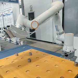 Bras robotisé articulé à 6 axes de précision HWINT à prix de gros pour une production flexible et une intégration système - Product Image 1