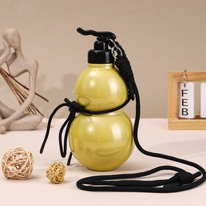 Bouteille d'eau portable <span class=keywords><strong>en</strong></span> <span class=keywords><strong>acier</strong></span> inoxydable <span class=keywords><strong>en</strong></span> forme de <span class=keywords><strong>gourde</strong></span>, personnalisable avec logo, capacité <span class=keywords><strong>500</strong></span> <span class=keywords><strong>ml</strong></span>, multicolore, avec couvercle tendance – Vente <span class=keywords><strong>en</strong></span> gros - Product Image 6