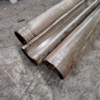 Tube en acier semi-rond de forme spéciale personnalisé Q235 Q345 en acier au carbone pour le secteur de la construction et du bâtiment