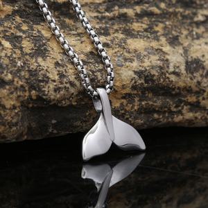 Collar de Cola de Ballena de Acero Inoxidable con Diseño Sencillo Transfronterizo, Nueva Moda, Joyería con Colgante de Animal Azul Océano de Acero de Titanio - Product Image 2