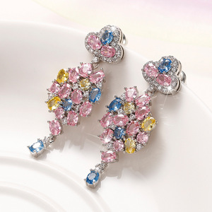 Eleganti Orecchini Pendenti Floreali Colorati per Donne, Orecchini Pendenti 3D con Pietre Scintillanti, Gioielli alla Moda per Feste, Vendita all'Ingrosso - Product Image 3