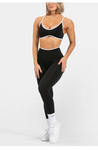 طقم رياضي نسائي مخصص عالي المرونة بدون خياطة، طقم يوجا مع توب وشورت مطاطي للتمارين الرياضية واللياقة البدنية - Product Image 6