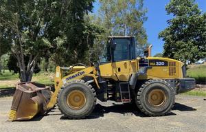 Vente Flash : Chargeuse sur pneus Komatsu WA320 d'occasion – Haute Qualité, Bonnes Performances – Chargeuses sur pneus d'occasion WA100, WA470, WA600, WA700 à vendre - Product Image 3