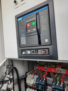 ตู้สวิตช์ฉนวนกันไฟฟ้าแรงสูงชนิดซัลเฟอร์เฮกซาฟลูออไรด์ (Sulfur Hexafluori Insulated Switchgear) เป็นตู้ควบคุมอุปกรณ์รีเลย์แบบตัดวงจรและแยกวงจร - Product Image 2