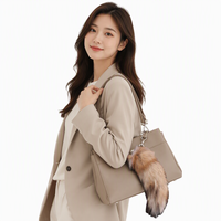 Porte-clés en peluche queue de renard moelleuse, breloque de sac, pendentif en fausse fourrure pour sac à main et sac à dos