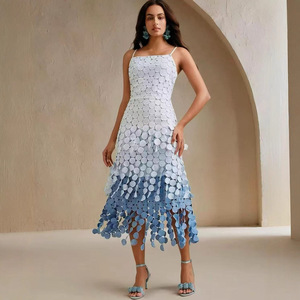 Abito Midi Casual di Alta Qualità in Tessuto Antistatico con Spacco Francese e Collo Halter, Novità Autunno 2025, Senza Maniche, Forma Irregolare, Giallo - Product Image 3