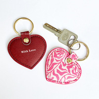 Promotietas Charm Sleutelhanger Geprint Hartvormig Vegan PU Leder Sleutelhanger Aangepaste Logo Valentijnscadeau Sleutelhanger