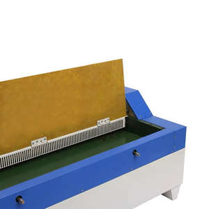 Machine de laminage à rouleaux thermofusibles pour le collage de feuilles de matériaux, avec rouleau thermofusible - Product Image 3
