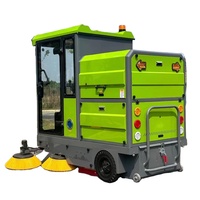 Machine de balayage routier électrique avec pulvérisation d'eau haute pression et aspiration pour le nettoyage des routes