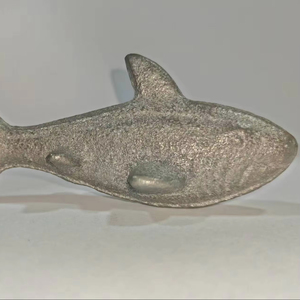 골동품 스타일 푸른 고래 차 애완 동물 해양 생물 황동 휴대용 수집 가능한 금도금 금속 크로스 보더 조각 천사 테마 - Product Image 1