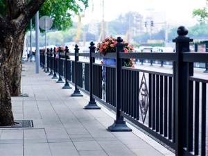 Barandilla de Seguridad Vial de Acero Galvanizado de Grado Diamante, Reflectante, con Clasificación de Impacto M68, para Carreteras Municipales, Aislamiento de Tráfico - Product Image 3