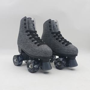 Patins à roulettes style vintage avec roues LED-Gris Denim - Product Image 1