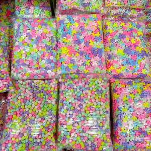 Fleur Styles complets printemps couleur acrylique grand trou perles enfants bricolage perlé té<span class=keywords><strong>l</strong></span>éphone portable chaîne matériel sac bijoux perles - Product Image 3