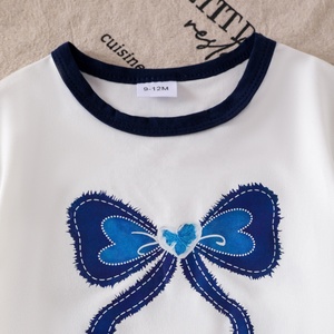 Conjunto de ropa para niñas, camiseta de manga corta con estampado de lazo <span class=keywords><strong>y</strong></span> ribete en contraste, pantalones acampanados, conjunto de <span class=keywords><strong>dos</strong></span> piezas para niñas pequeñas - Product Image 2