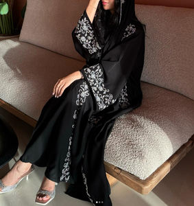 ชุดอาบายะหรูหราแบบดูไบสำหรับผู้หญิง สไตล์เรียบร้อย เสื้อคลุมคาร์ดิแกนเปิดด้านหน้า พร้อมชุดฮิญาบด้านใน สำหรับเทศกาลอีด ชุดมุสลิม ODM อาบายะ คาฟตัน - Product Image 4