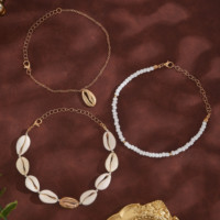 Ensemble de 3 bracelets de cheville avec coquillages cauris, perles et chaîne dorée avec pendentif coquillage incrusté de résine, bijoux de plage, cadeau pour femme