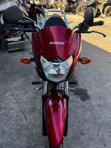 Motocicleta de calle Suzuki GR150 de 150cc usada, de segunda mano, de gasolina, para carga pesada y uso diario. - Product Image 2