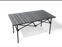 Table et chaises pliables d'extérieur
