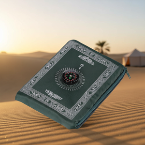 Tappetino da Preghiera Islamico Portatile in Poliestere con Bussola, Tappeto da Viaggio per Moschea, Tappetino da Preghiera Tascabile con Bussola - Product Image 1