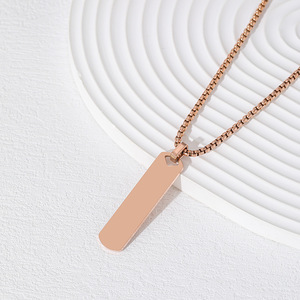 Collar con Colgante de Acero Inoxidable, <span class=keywords><strong>Cadena</strong></span> con Diseño de Olas de Agua Diseño minimalista sin texto. Sencillo, Elegante, Moderno y Casual. Unisex para <span class=keywords><strong>Hombre</strong></span> - Product Image 4