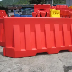 20 years manufacturer HDPE Road construction safety 2 meters plastic water filled traffic crowd control fence barricade