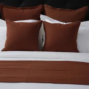 Kustom grosir Hotel Linen padat putih seprai selimut penutup coklat tua Bed Runner untuk Set tempat tidur Hotel