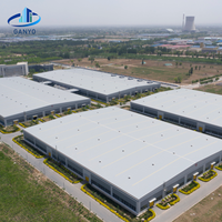 Entrepôt préfabriqué en structure métallique pour stockage et production, fournisseur OEM personnalisé