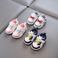 Nouvelle Collection : Baskets Blanches Tendance pour Bébé Garçon – Confortables, Respirantes, à Fermeture Auto-agrippante, Idéales pour la Marche et le Streetwear