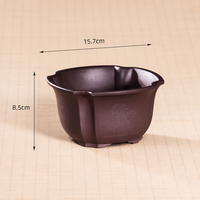 Grand pot de plante d'intérieur pour salons, spécialement conçu pour les orchidées ; en résine, style chinois, forme trèfle à quatre feuilles