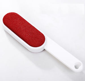 Brosse nettoyante pour pulls efficace pour éliminer les poils des vêtements - Product Image 4