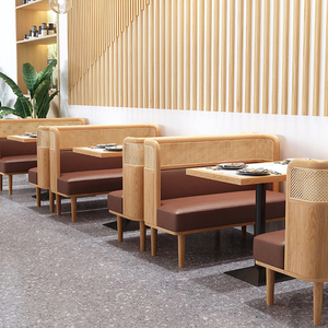 Set di Divani in Legno Massello e Rattan su Misura, Arredamento Moderno per Hotel e Ristoranti, Sedie con Schienale in Rattan, Divano per Caffè - Product Image 6