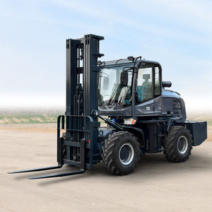 מלגזה שטח 2.5 טון 4x4 עם הנעה לכל ארבעת הגלגלים למשטחים לא מרופדים שונים, ניתנת להתקנת אביזרים. - Product Image 6