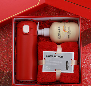 Xinrunjin 2025 marca OEM ODM conjunto de regalo de Festival de Color rojo para Navidad escuela empresa Kit de regalo Logotipo de Año Nuevo rentable - Product Image 5