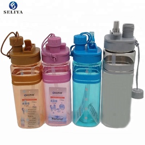 Bán buôn nhự<span class=keywords><strong>a</strong></span> uống chai nước với dài rơm Nắp di động vuông ly với trực tiếp-sip vòi - Product Image 1